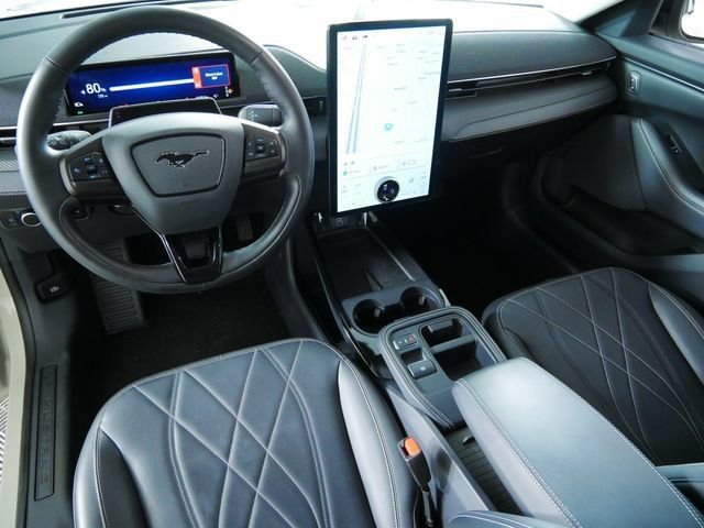 Certified Used 2025 Beige Ford Select image 4