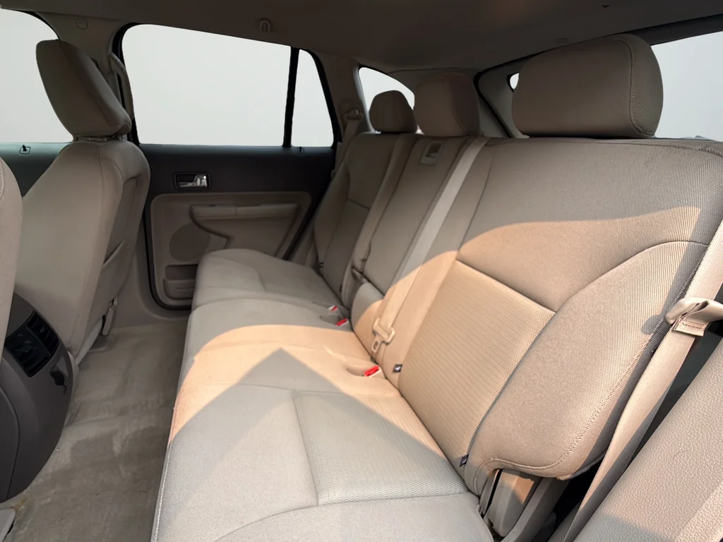 Used 2010  Ford SEL image 30