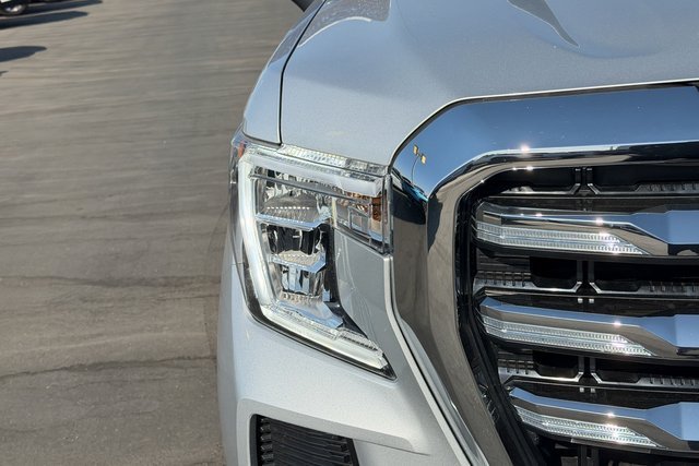 Used 2021 QUICKSILVER METALLIC GMC SLE image 4