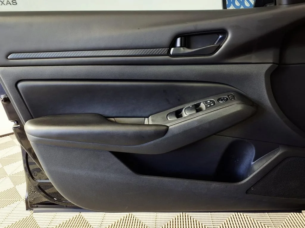 2024 Nissan Altima S - Photo 8