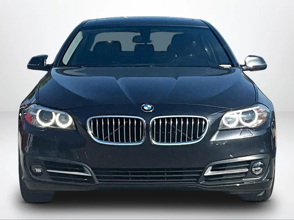 Used 2016 Gray BMW 528i xDrive image 3