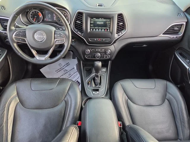 Used 2020 Black Jeep Latitude Plus image 8