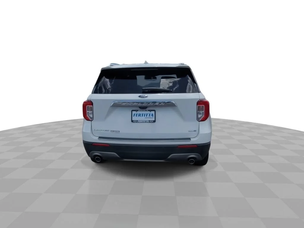 Used 2020 White Ford Limited image 7