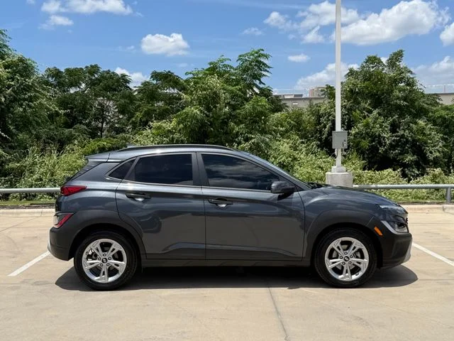 Used 2023 Gray Hyundai SEL image 5