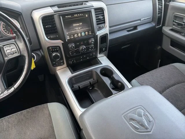 Used 2017 True Blue Pearlcoat Ram Big Horn image 29