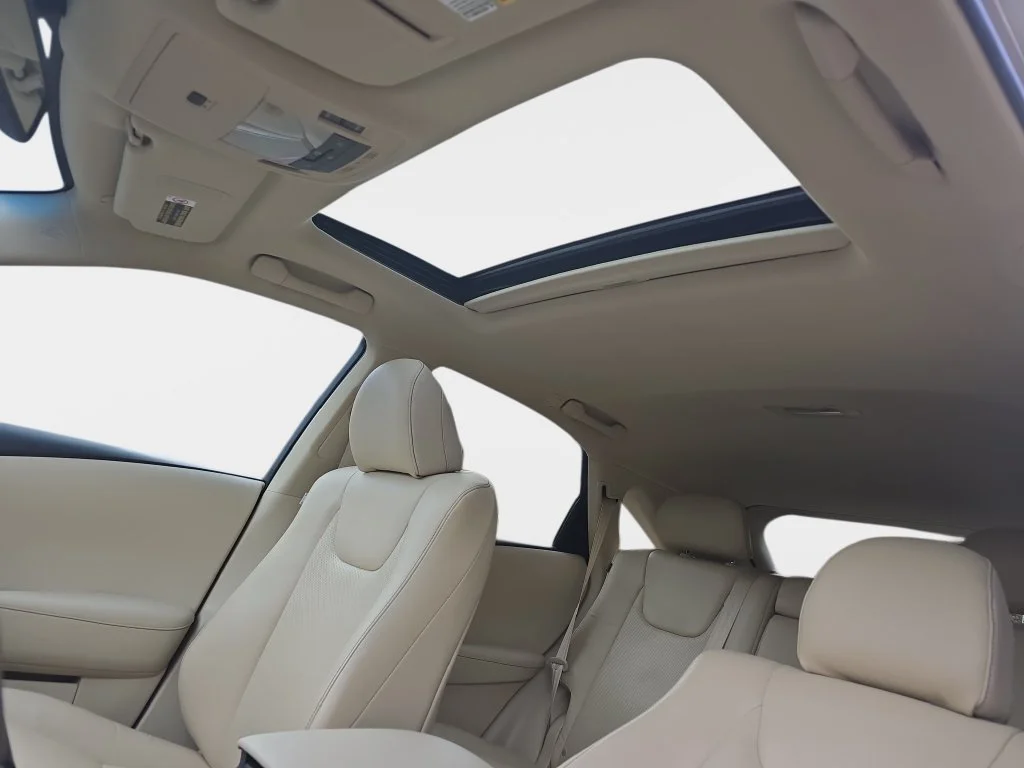 Used 2015 Beige Lexus 350 image 33