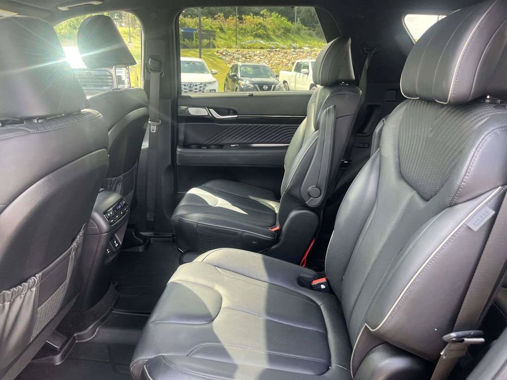 Used 2024 Black Hyundai Calligraphy image 11