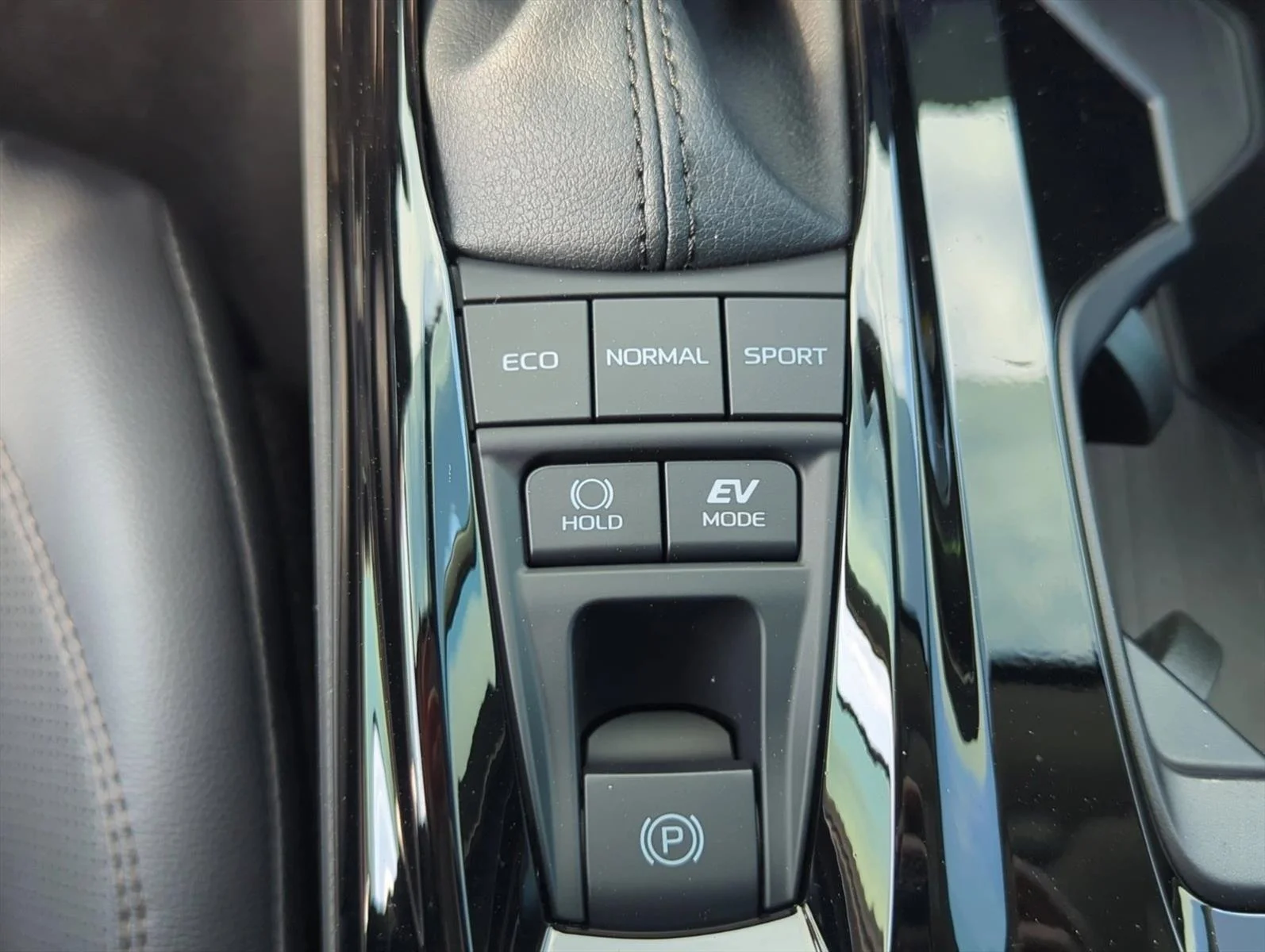 Used 2026 Underground Toyota XLE image 22