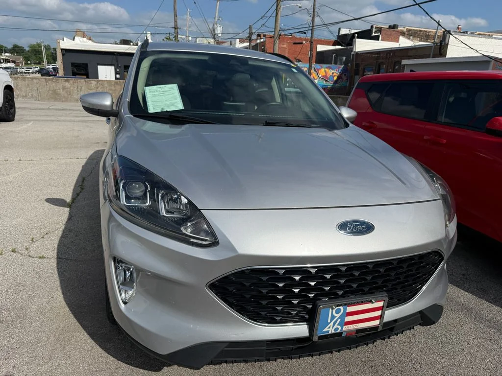 Used 2020 Silver Ford SEL image 16
