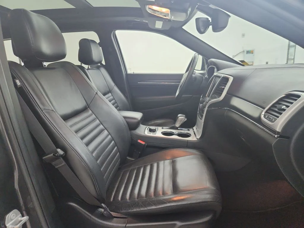 Certified Used 2018 Gray Jeep Limited image 38