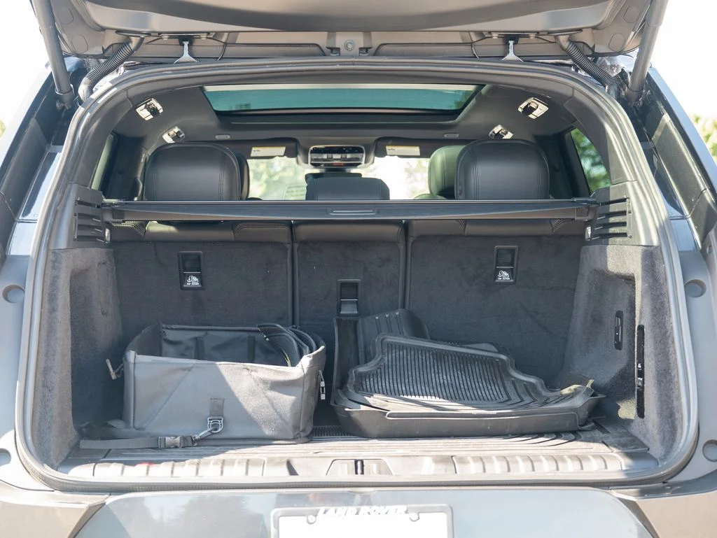 Certified Used 2023 Gray Land Rover SE Dynamic image 38