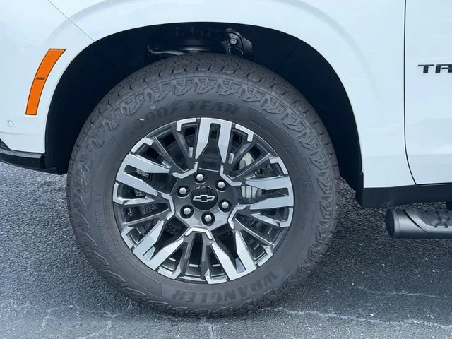 New 2026 Summit White Chevrolet Z71 image 18