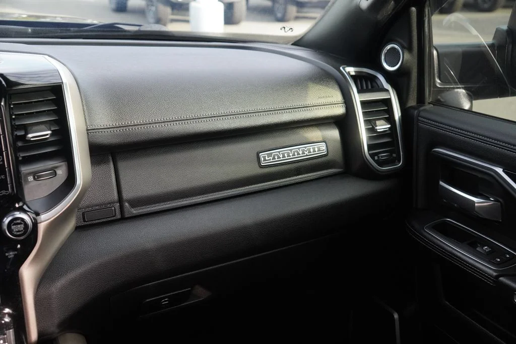 Used 2019 Black Ram Laramie image 39