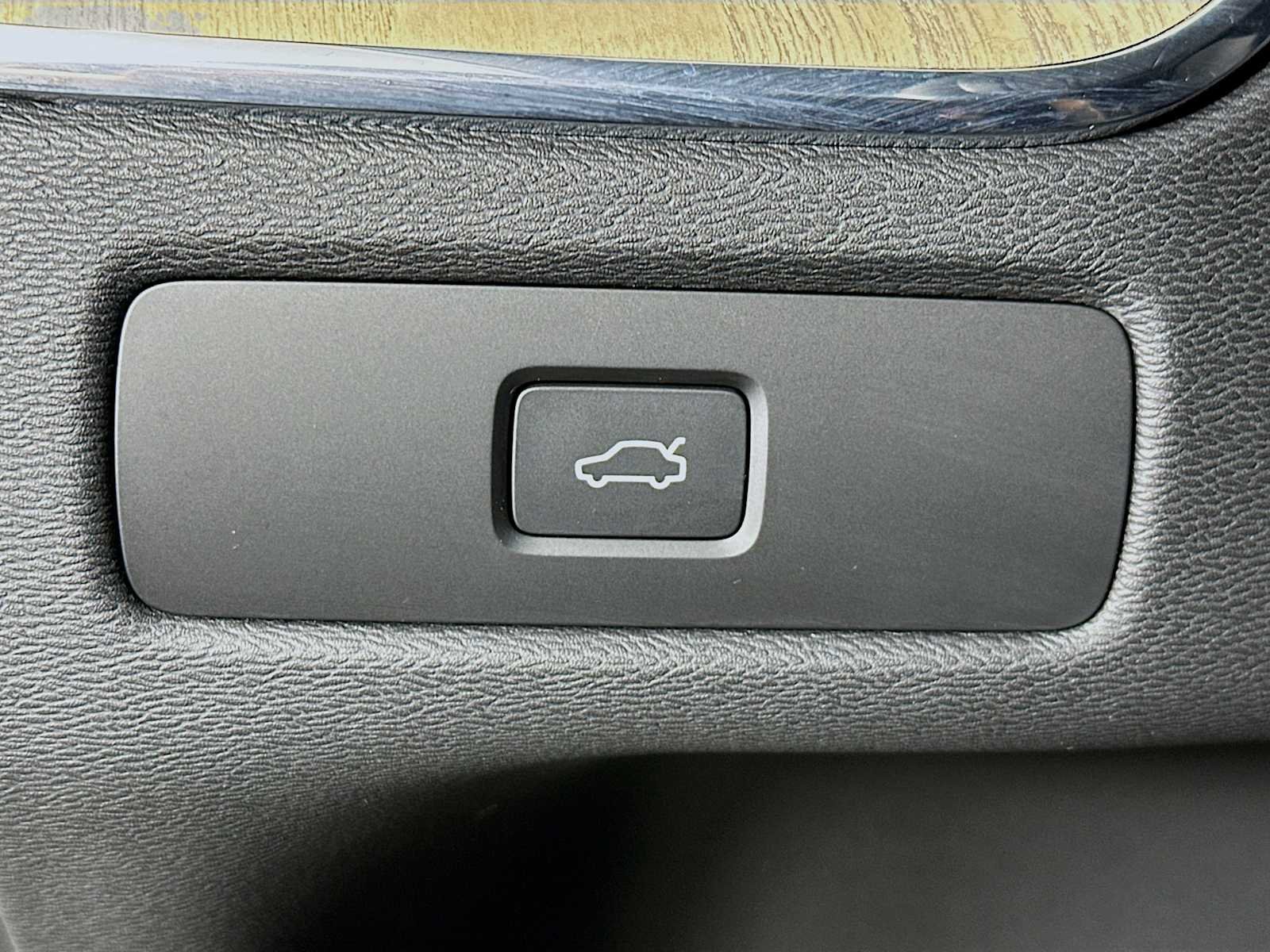New 2026 CRYSTAL BLACK SILICA Subaru tS image 10