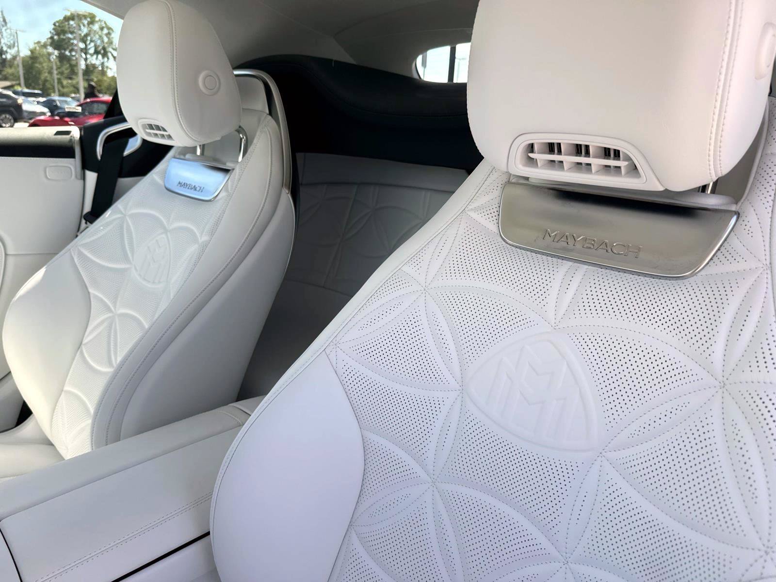 New 2027 Moonlight White Mercedes-Benz Maybach  680 Monogram Series Roadster image 26