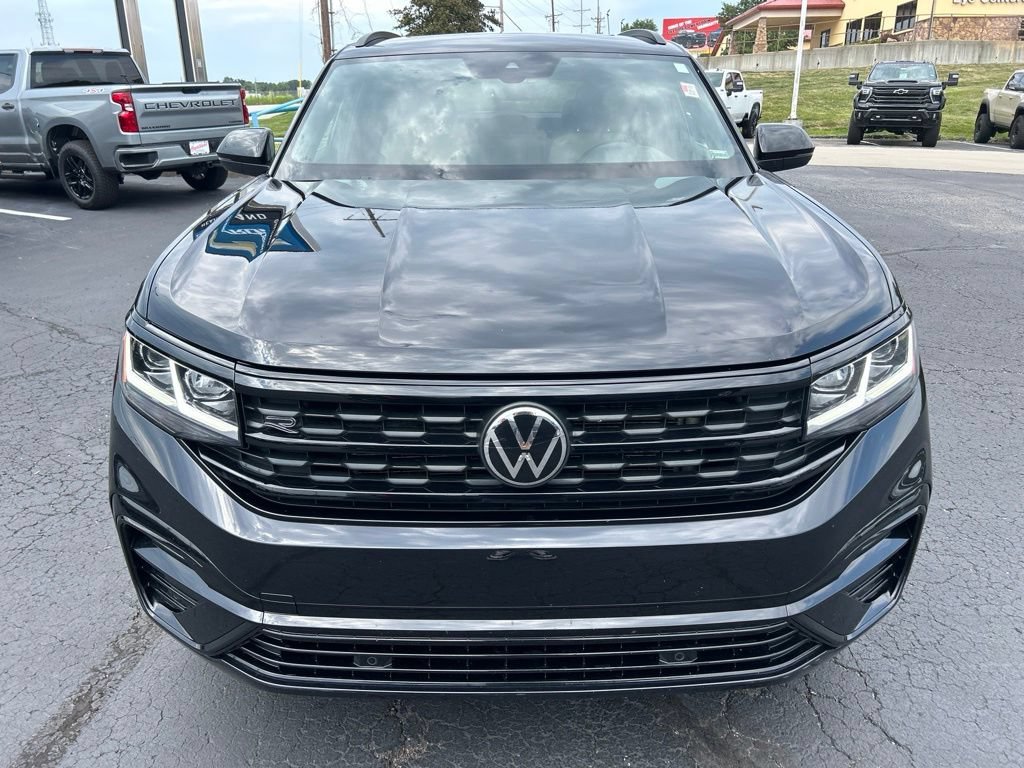 Used 2023 Volkswagen Atlas Cross Sport SEL R-Line Black with VIN 1V2SE2CA7PC205381 for sale in Kansas City