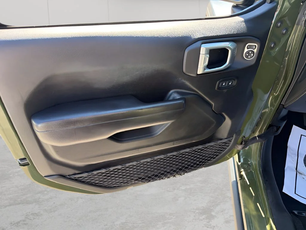 Used 2020 Sarge Green Clearcoat Jeep Unlimited Sport image 16