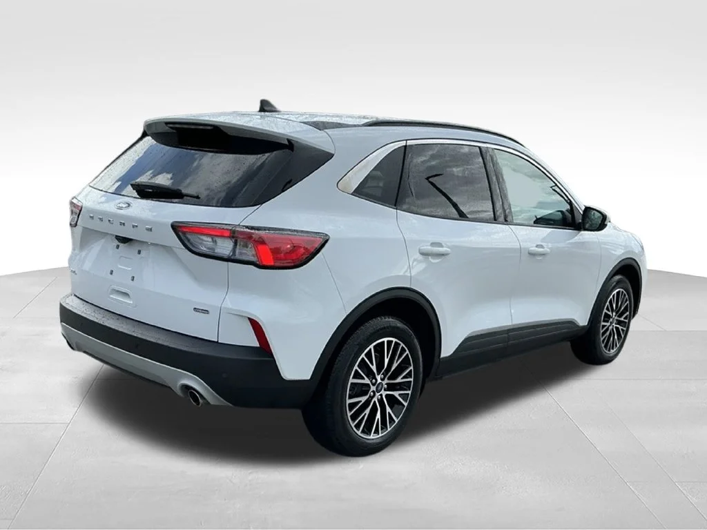 Used 2021 White Ford SEL image 6