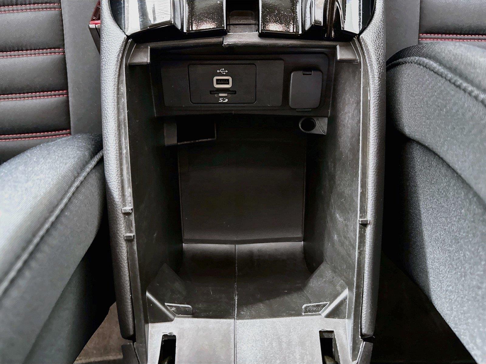 Used 2016 Deep Impact Blue Ford SE image 33
