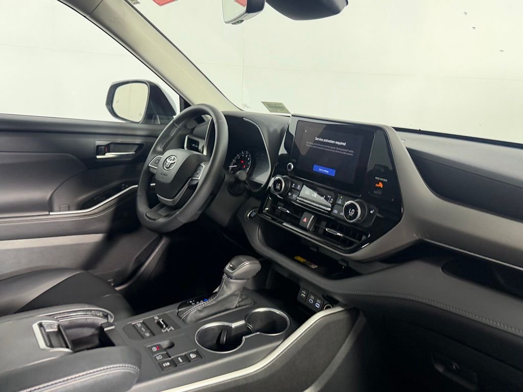 Used 2026 Heavy Metal Toyota XLE image 29