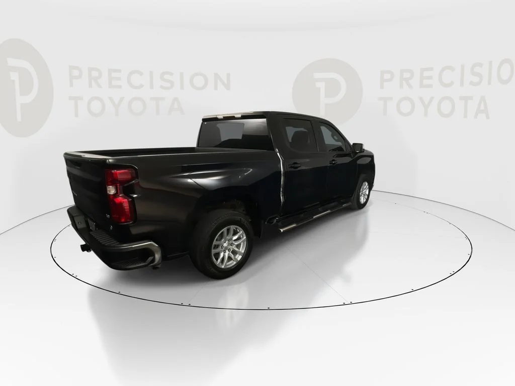Used 2021 Black Chevrolet LT image 18