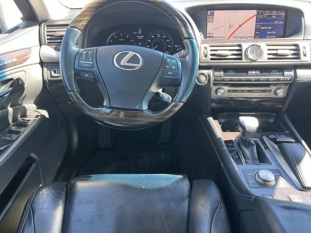Used 2014 Silver Lexus 460 image 13