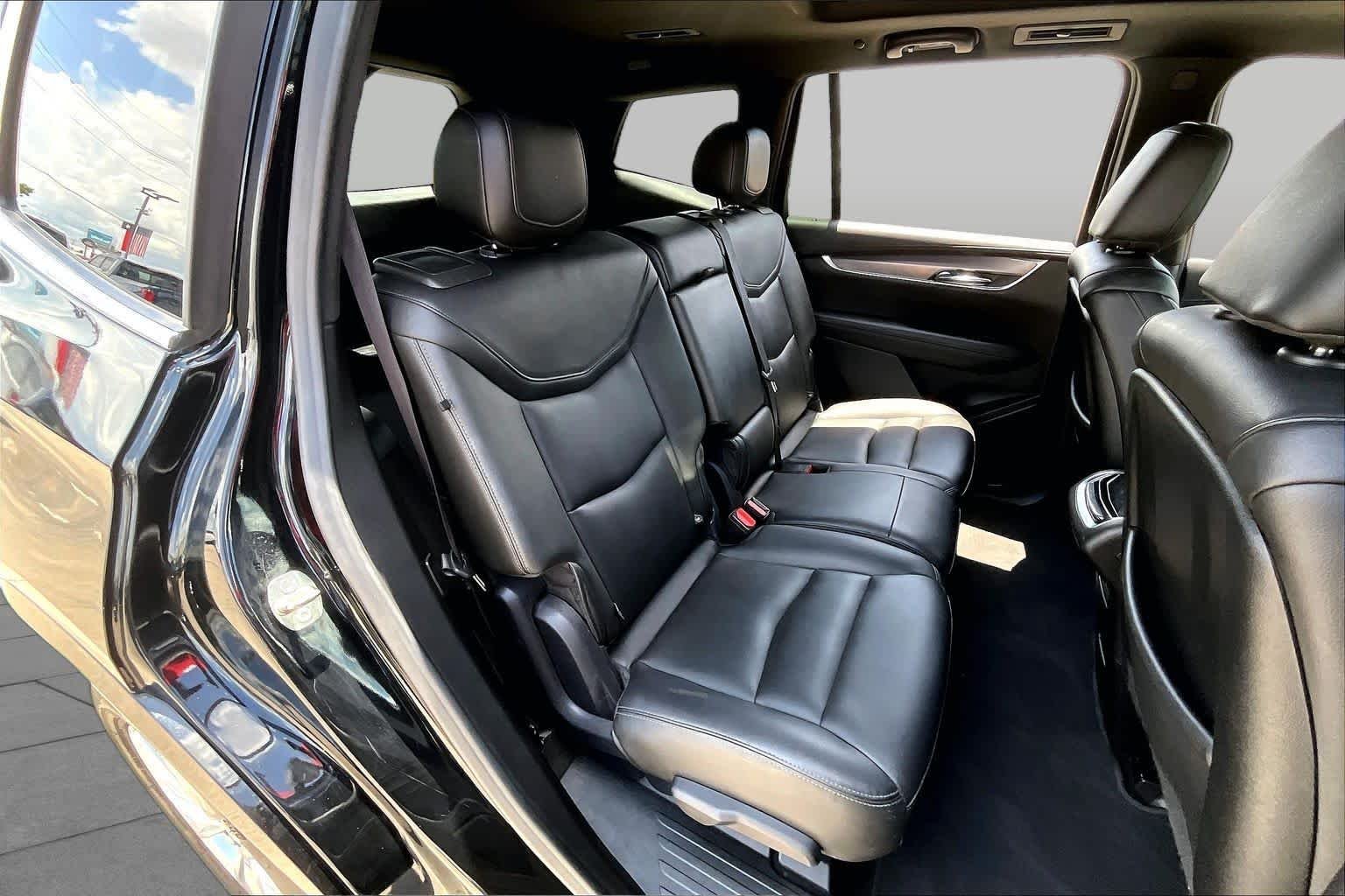 Used 2021 Stellar Black Metallic Cadillac Luxury image 20