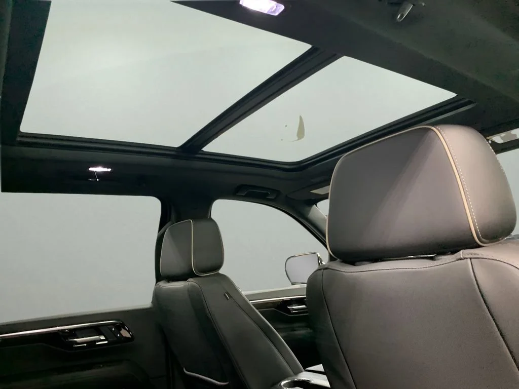 2026 Chevrolet Suburban Premier - Photo 23