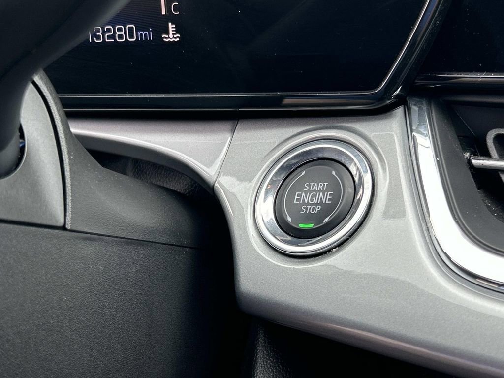 Used 2025 Sterling Gray Metallic Chevrolet LT image 31
