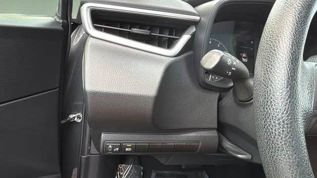 Used 2024  Toyota LE image 21