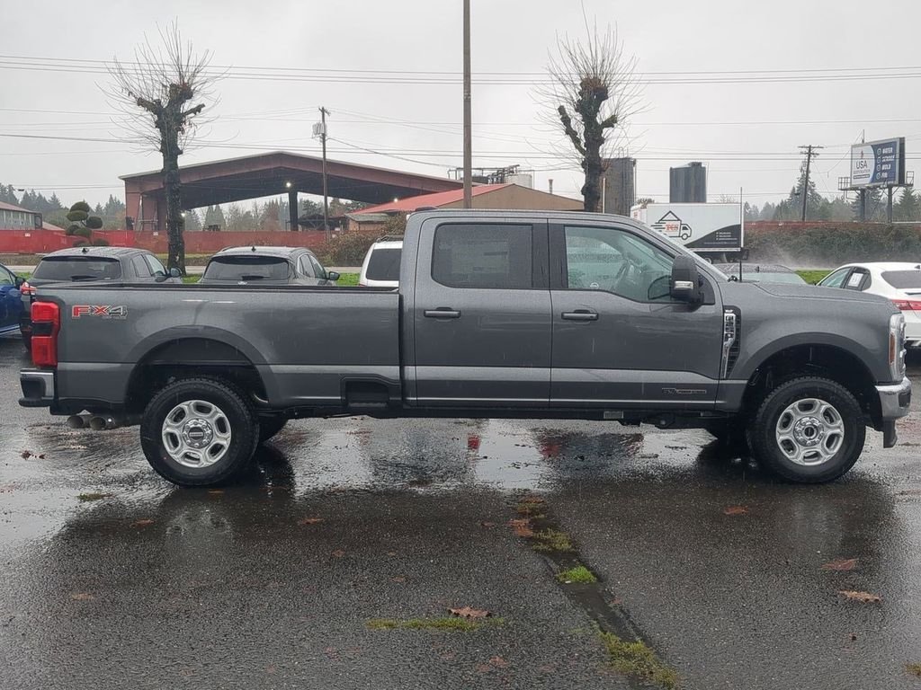 New 2026 Carbonized Gray Metallic Ford F-250® XLT image 39