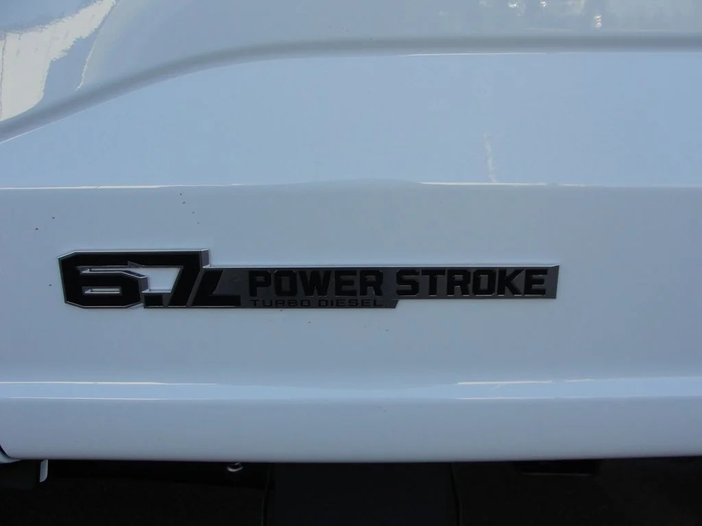 New 2026 Oxford White Ford F-350® XLT image 7