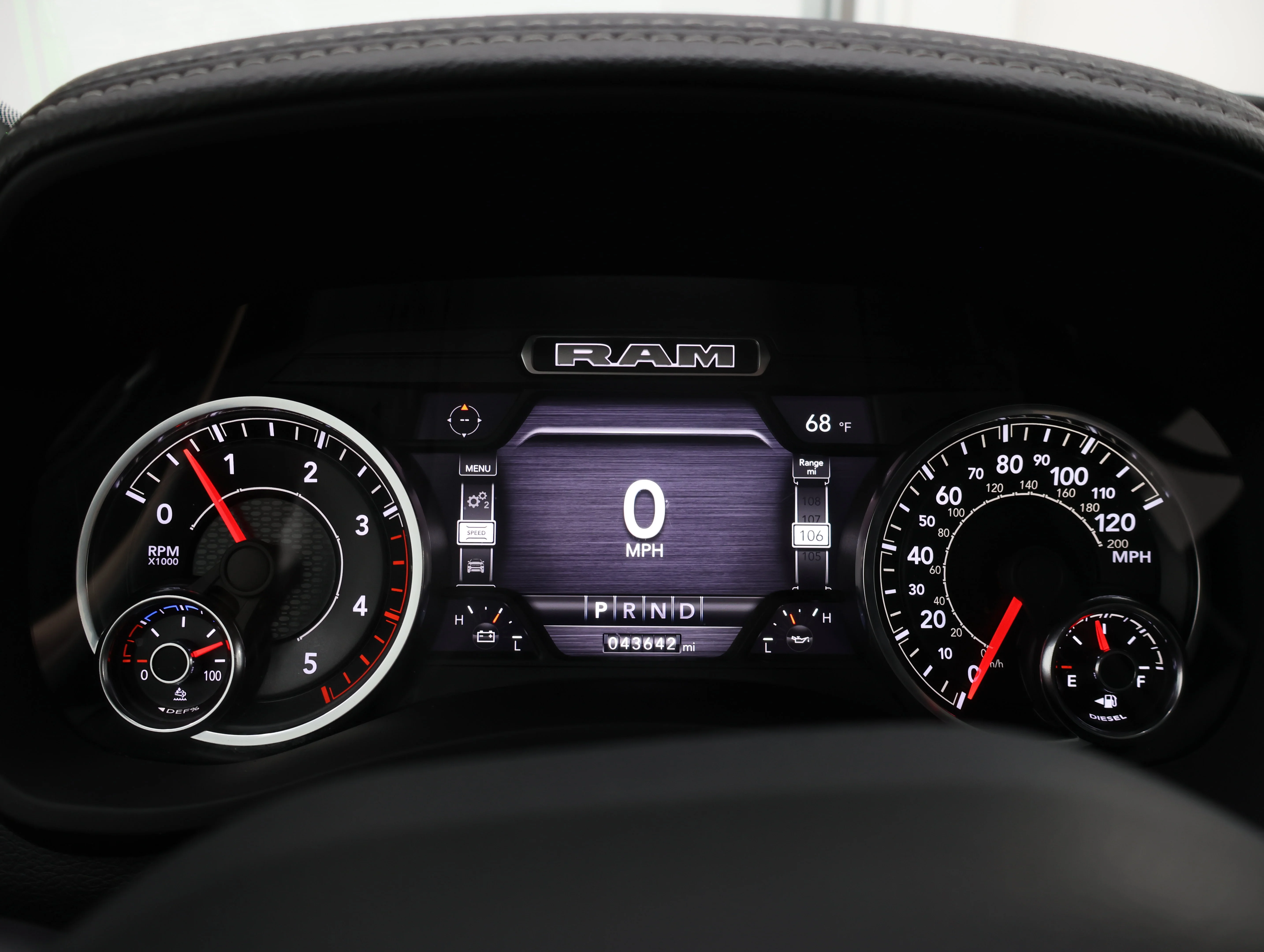 Used 2022 Pearl White Ram Laramie image 10
