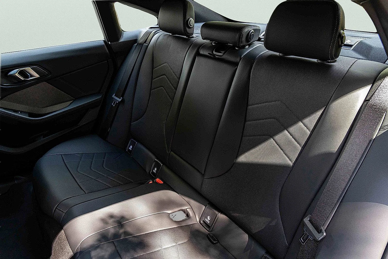 2025 BMW 2 Series 228 - Photo 17