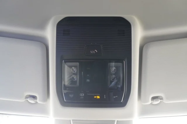 New 2027 Sandstone Volkswagen SE w/Technology image 37