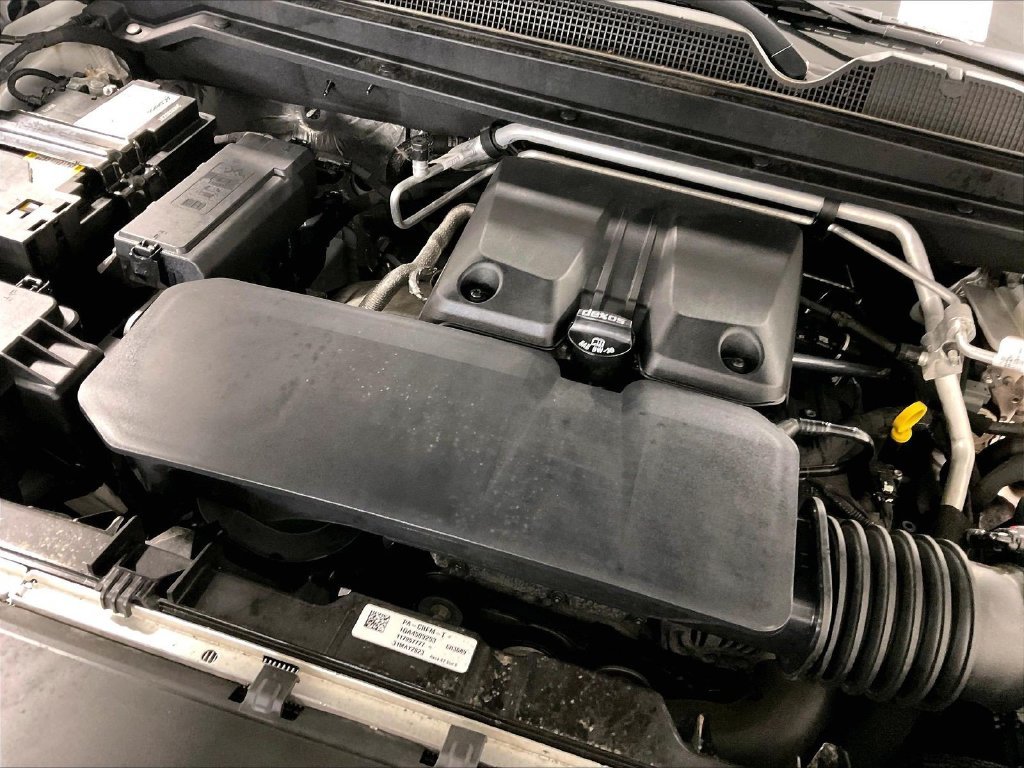 Used 2023 White Chevrolet Z71 image 35