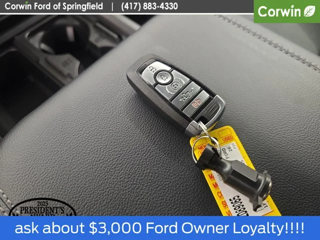 New 2026 Oxford White Ford F-250® XLT image 32