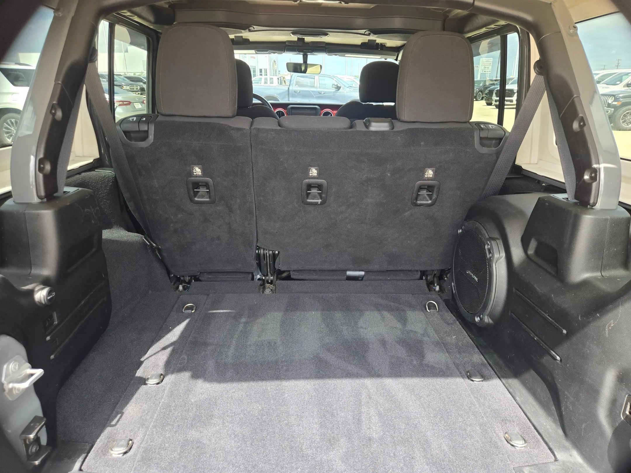 Used 2018 Gray Jeep Unlimited Rubicon image 21