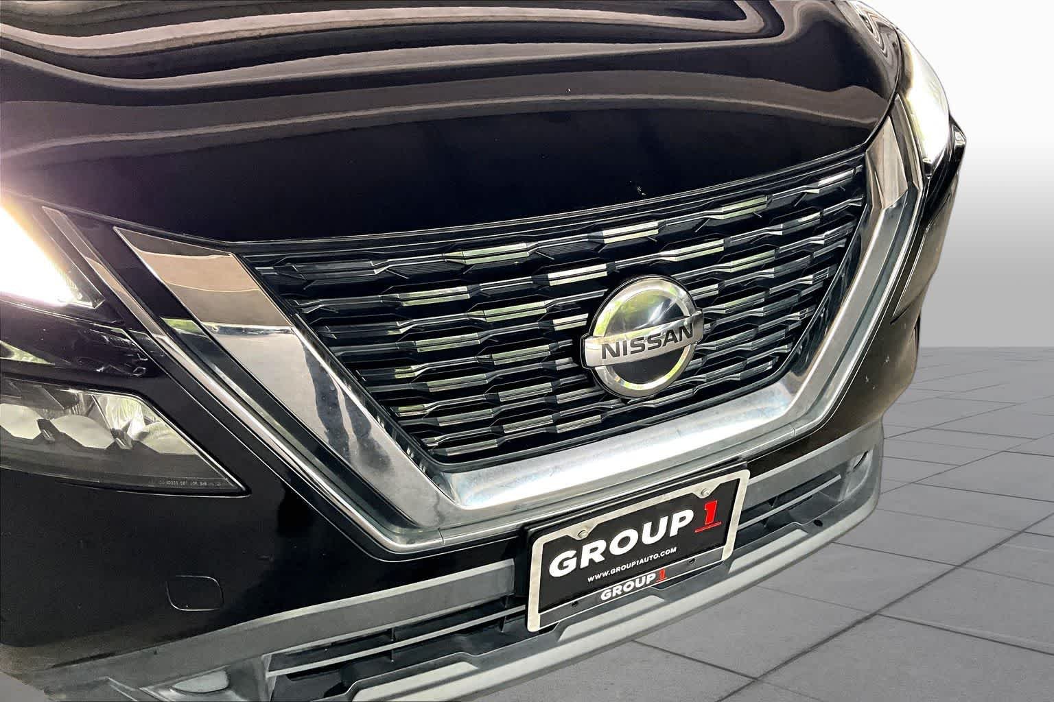 Used 2021 Super Black Nissan S image 29