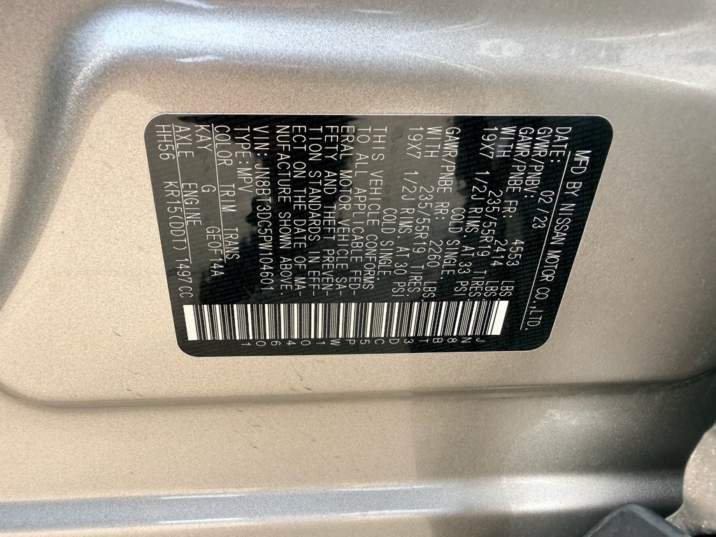 Used 2023 Champagne Silver Metallic Nissan Platinum image 33