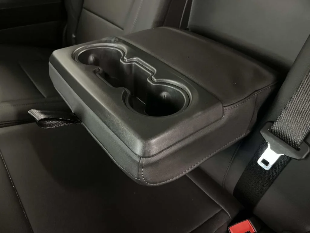 Used 2025 Summit White Chevrolet LT image 16