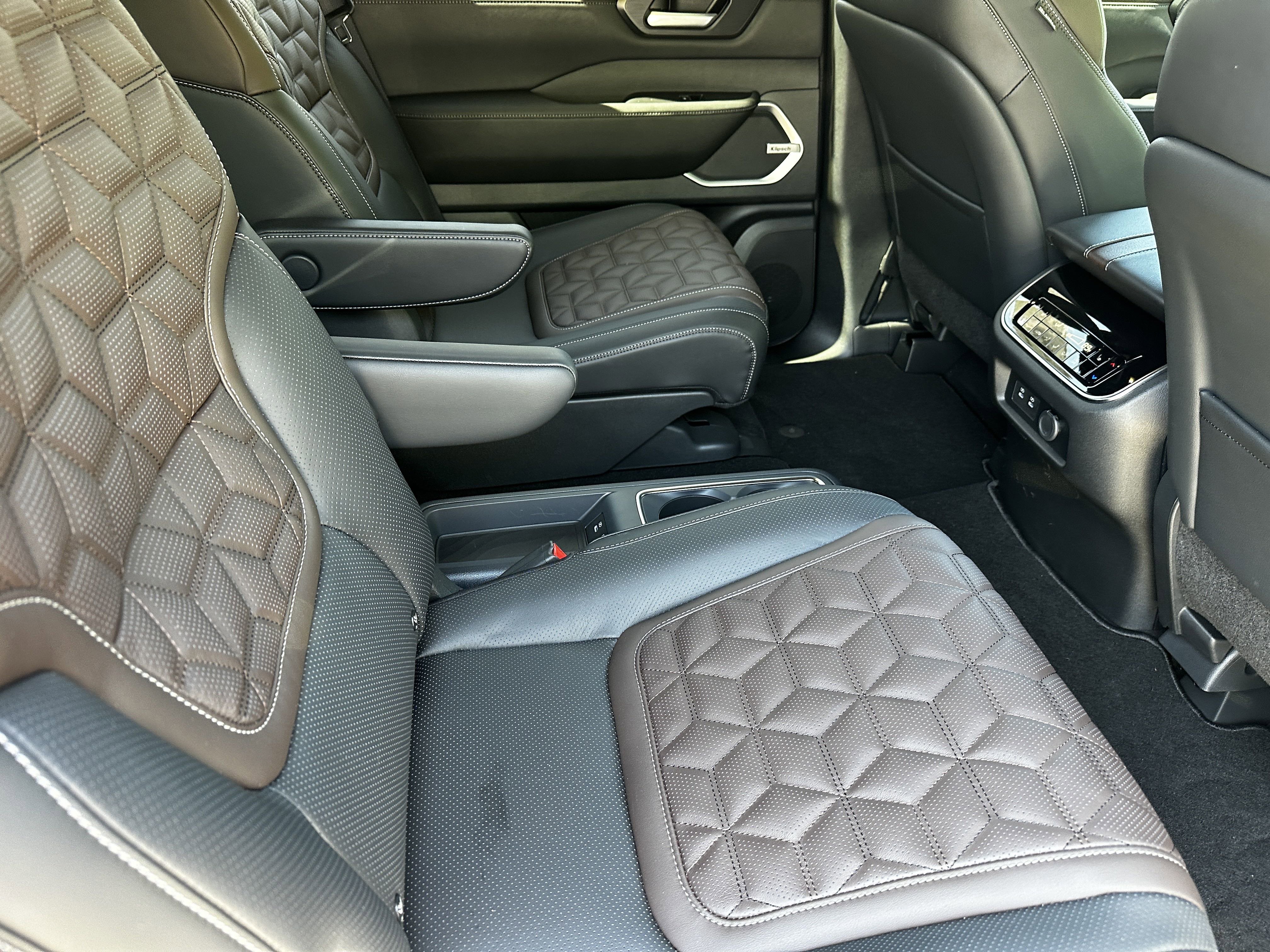2025 Nissan Armada Platinum Reserve - Photo 16