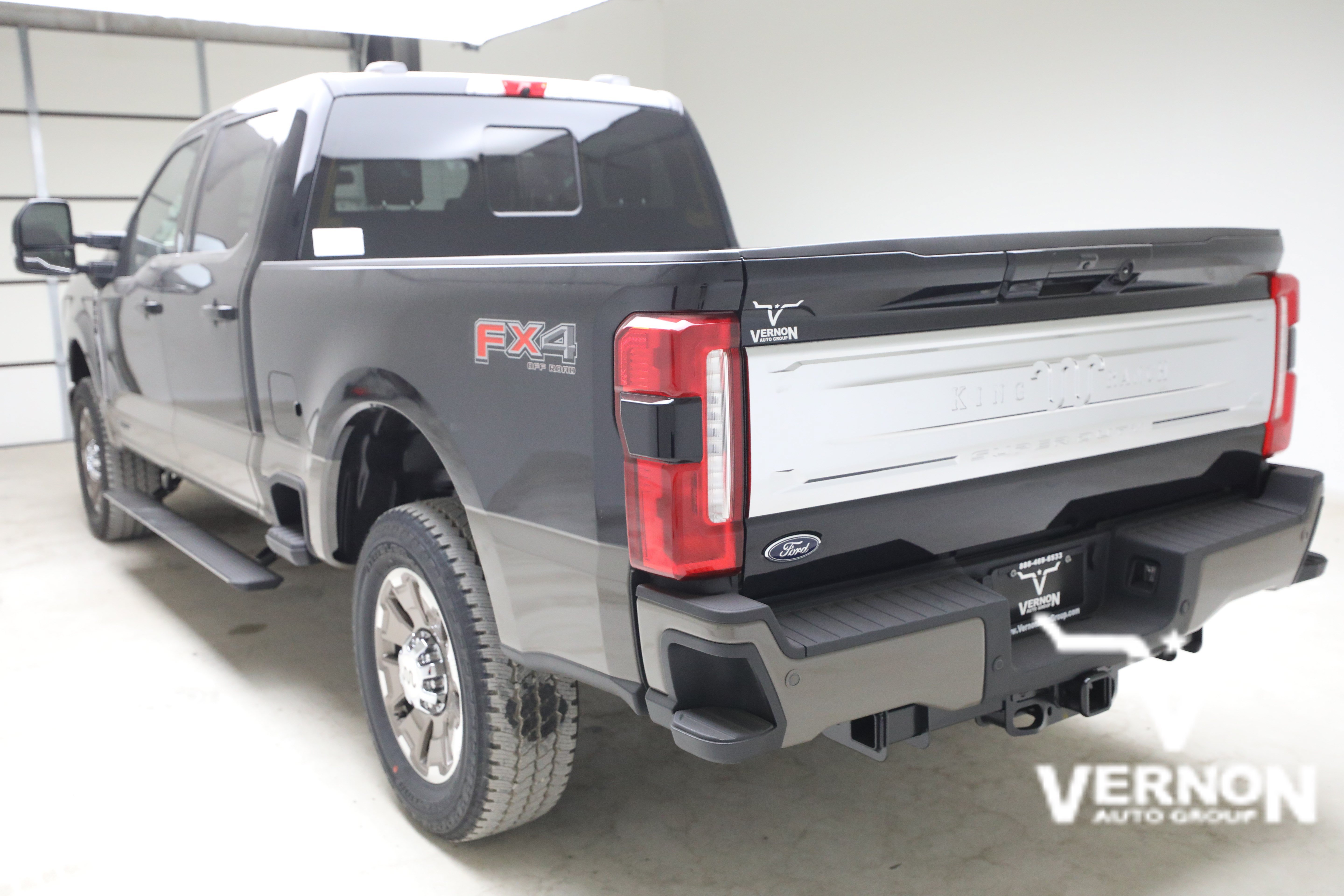 New 2026 Agate Black Metallic Ford  image 3