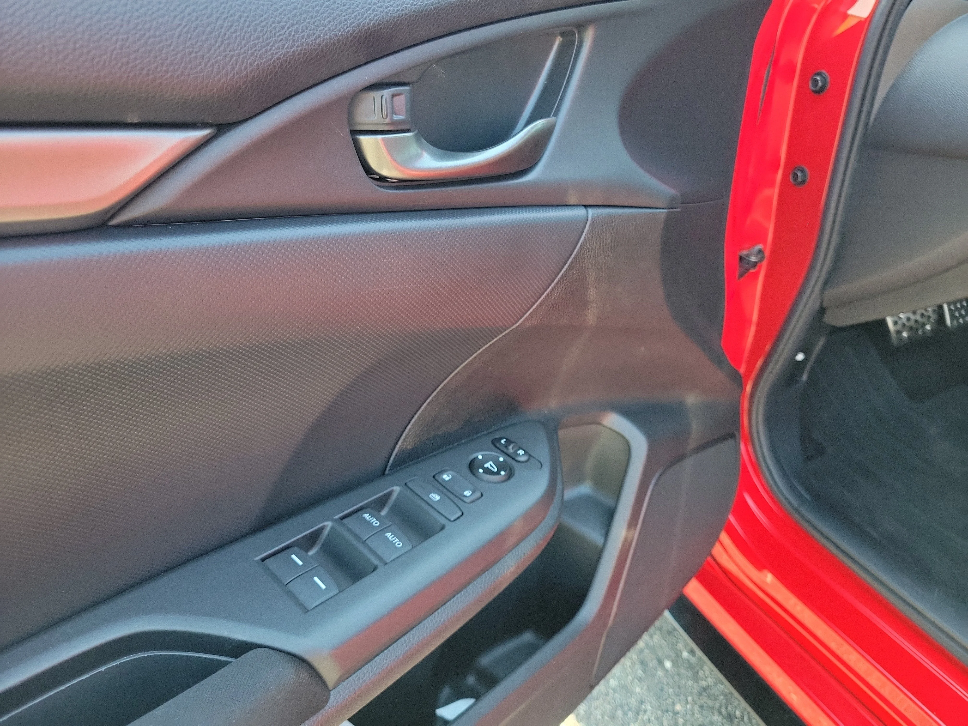 Used 2017 Rallye Red Honda Sport image 18