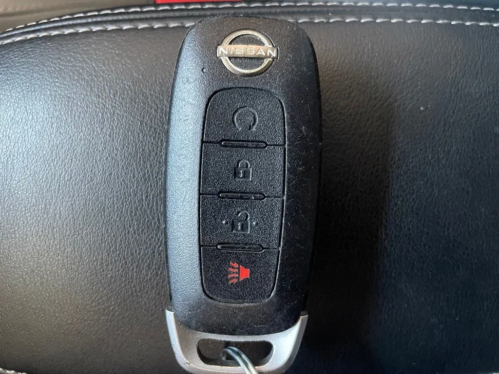 Used 2024 White Nissan SR image 18