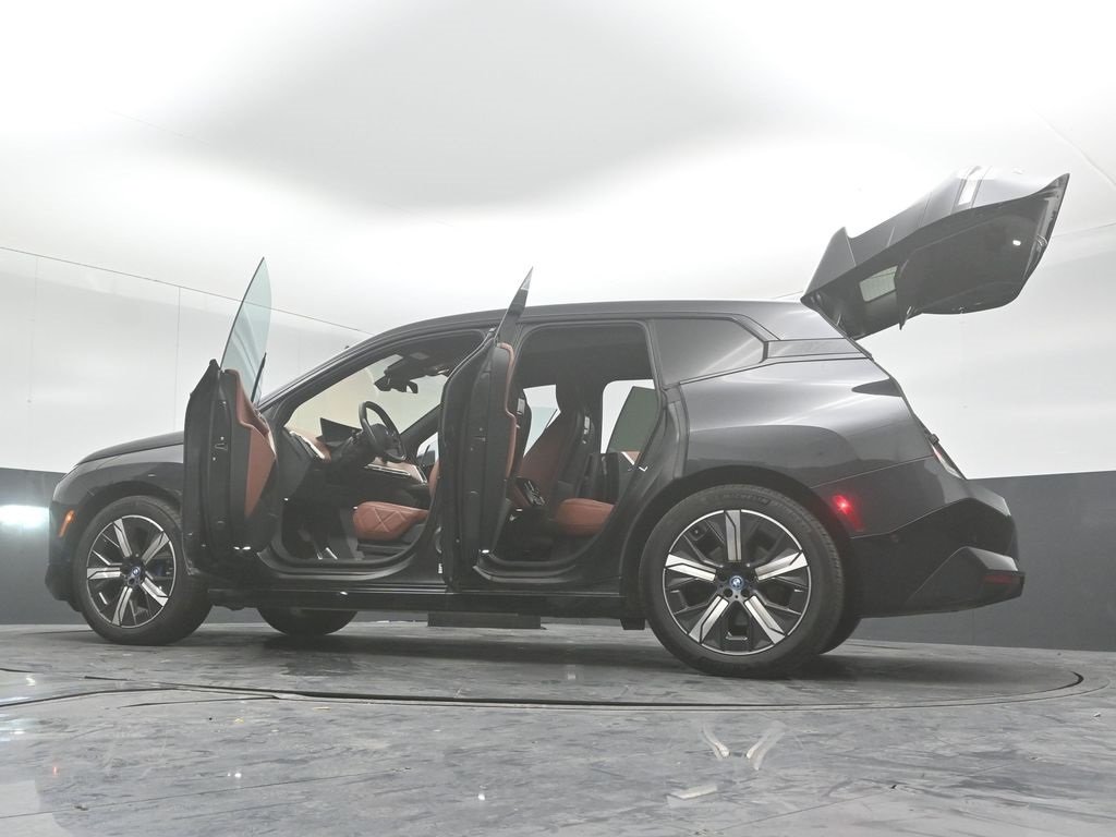 2023 BMW IX - Image 58