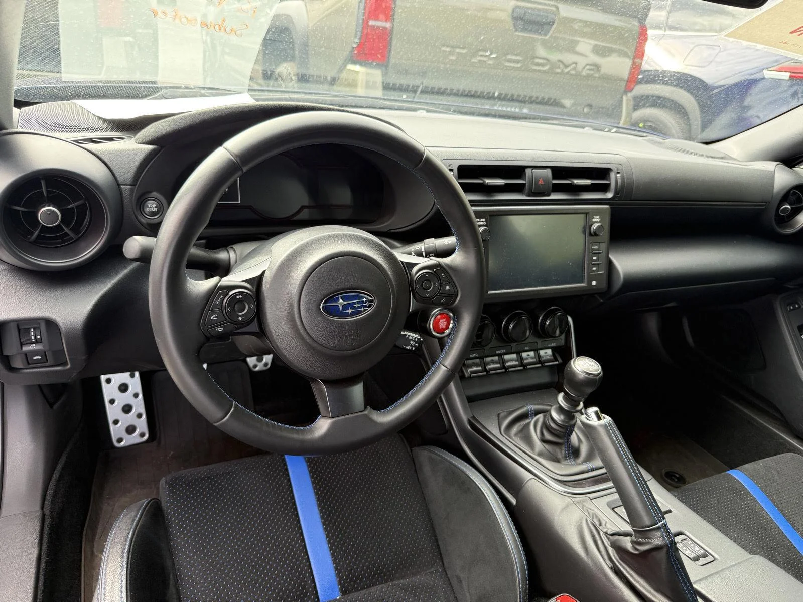 Used 2025 Sapphire Blue Pearl Subaru tS image 11