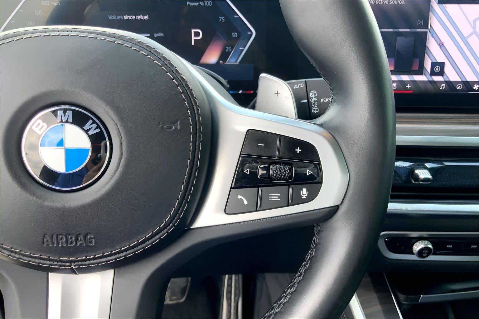 Used 2025 Carbon Black Metallic BMW sDrive40i image 22