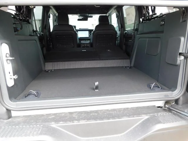 New 2026 Avalanche Gray Ford Badlands® image 65