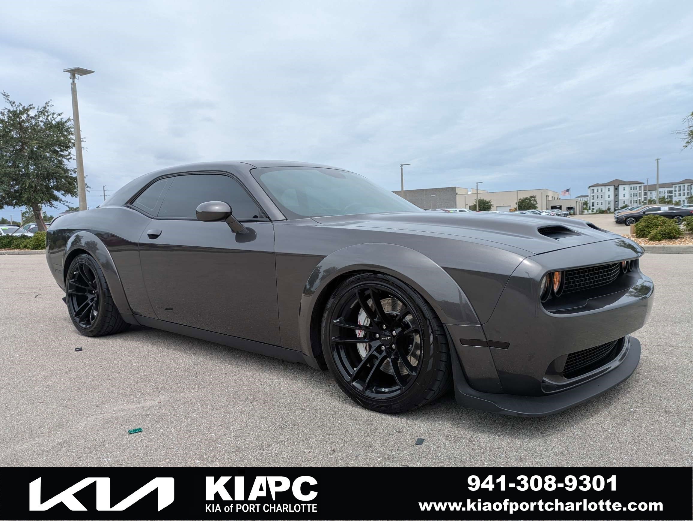 2020 Dodge Challenger SRT Hellcat Redeye Widebody Auto's photo